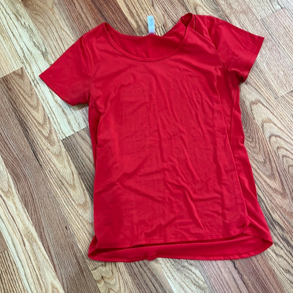 Size medium lularoe t shirt